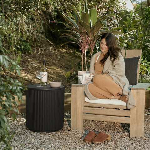 demi chill side table