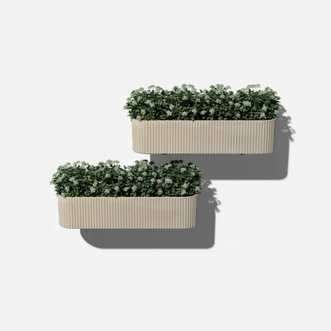 demi railing planter
